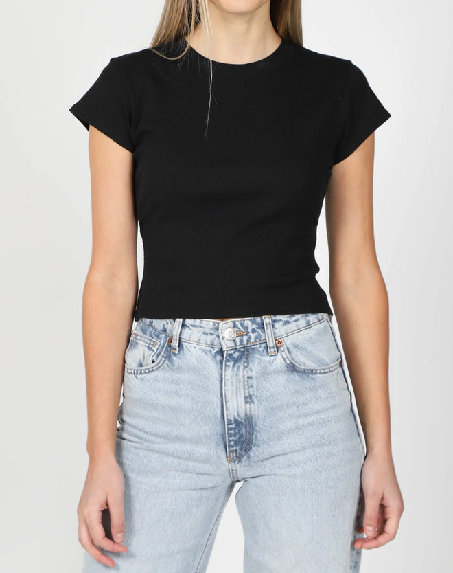 BTL CROPPED RIBBED TEE - BLACK